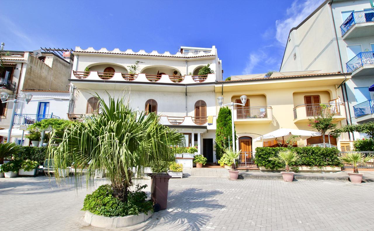 Le Case Del Borgo - Perla Capo dʼOrlando Zewnętrze zdjęcie